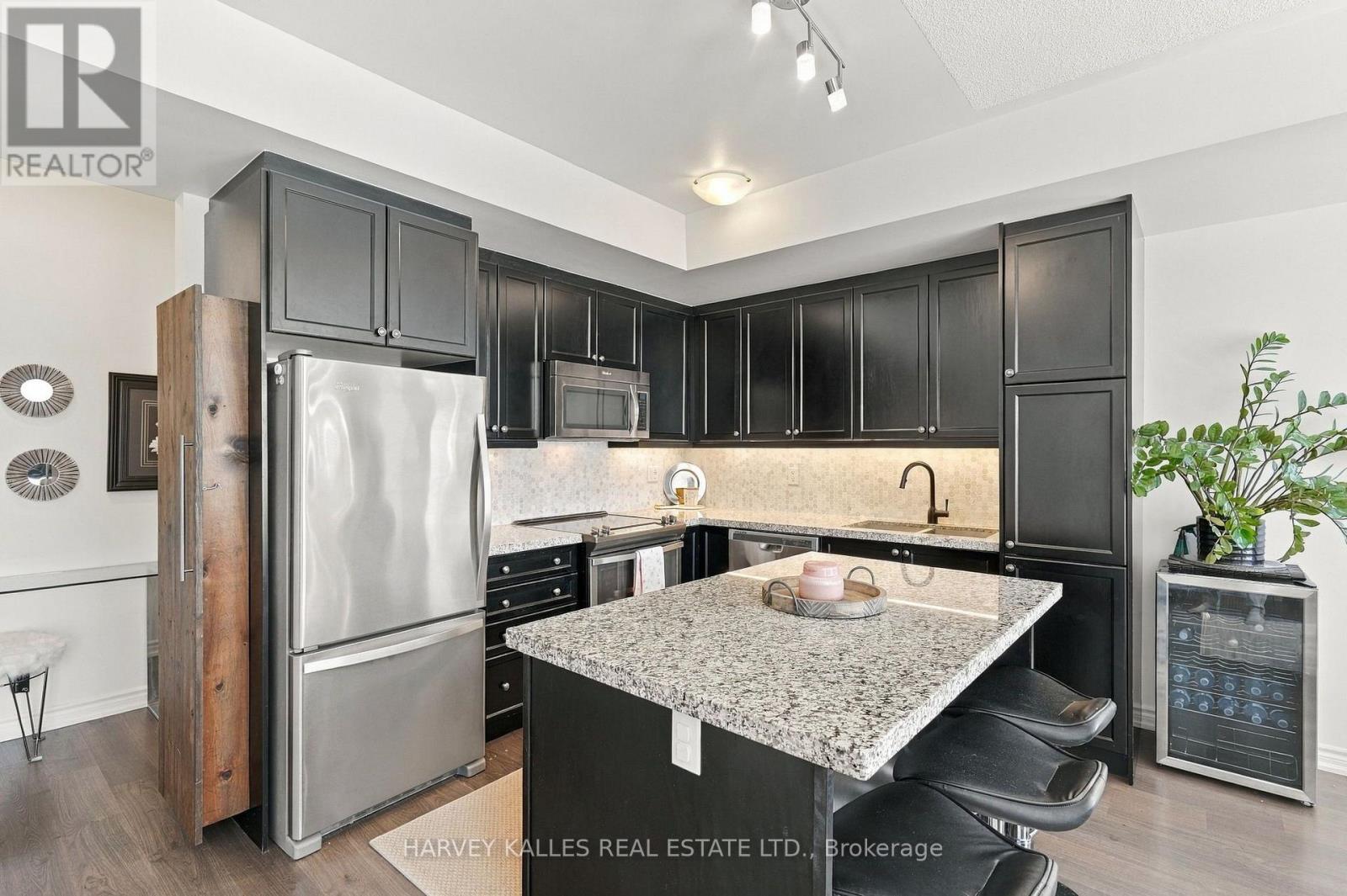 22 - 145 Long Branch Avenue, Toronto, Ontario M8W 0A9 - Photo 3 - W14009938