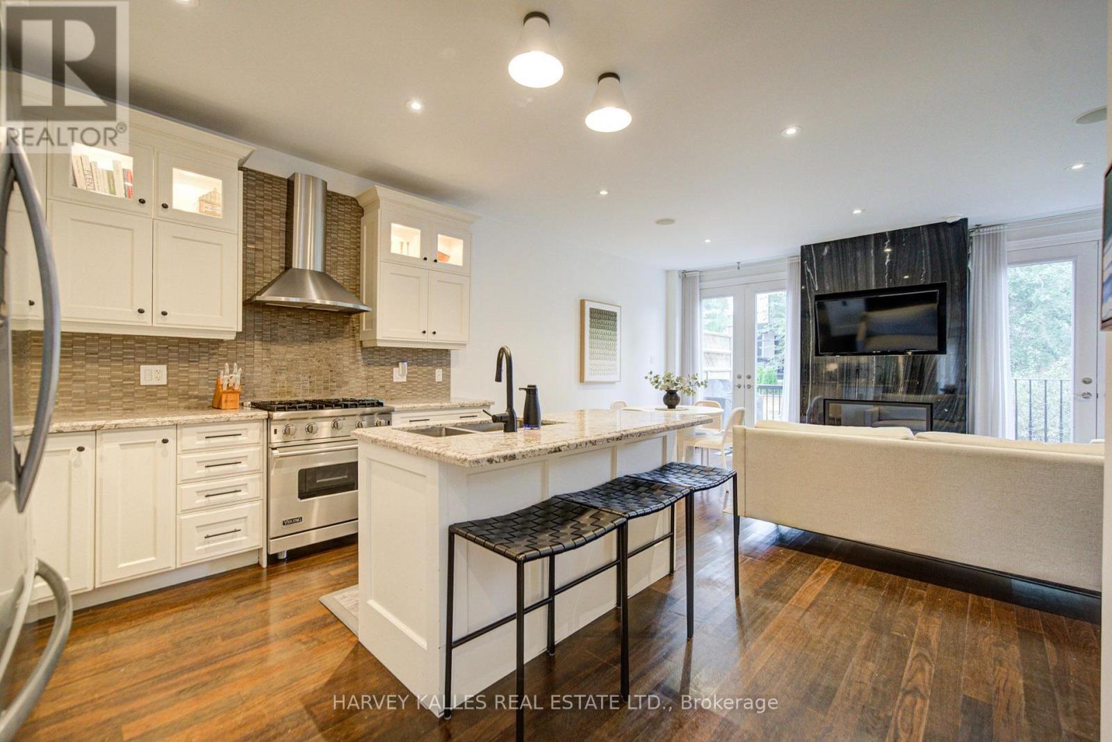 328 Douglas Avenue, Toronto, Ontario M5M 1H1 - Photo 10 - C14020896