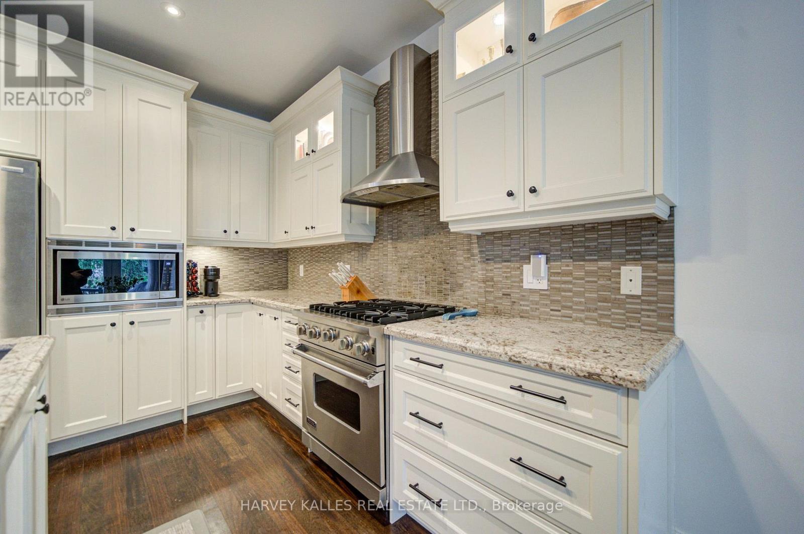 328 Douglas Avenue, Toronto, Ontario M5M 1H1 - Photo 12 - C14020896