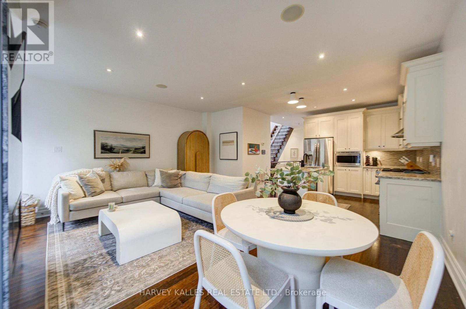 328 Douglas Avenue, Toronto, Ontario M5M 1H1 - Photo 17 - C14020896
