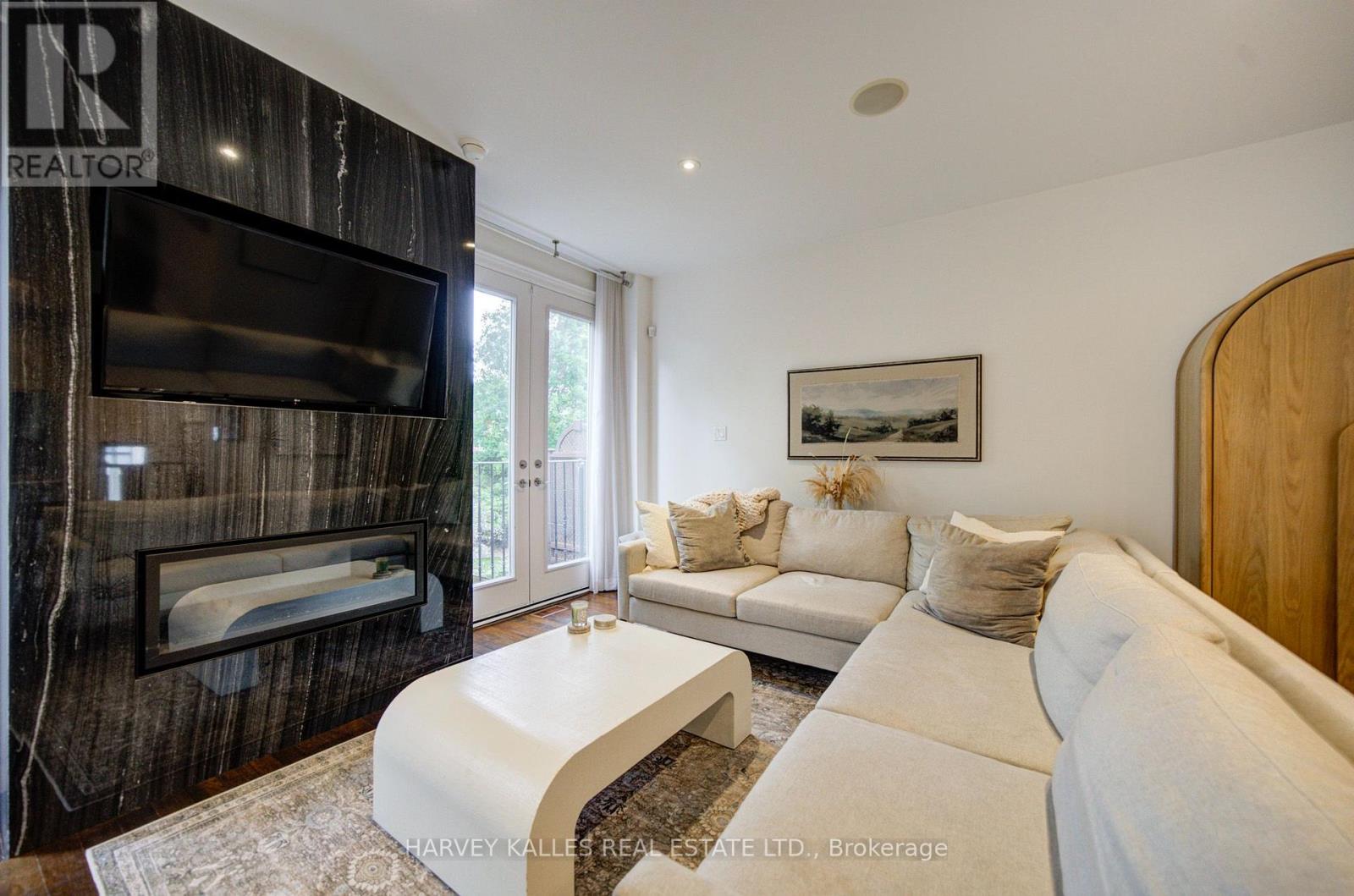 328 Douglas Avenue, Toronto, Ontario M5M 1H1 - Photo 19 - C14020896