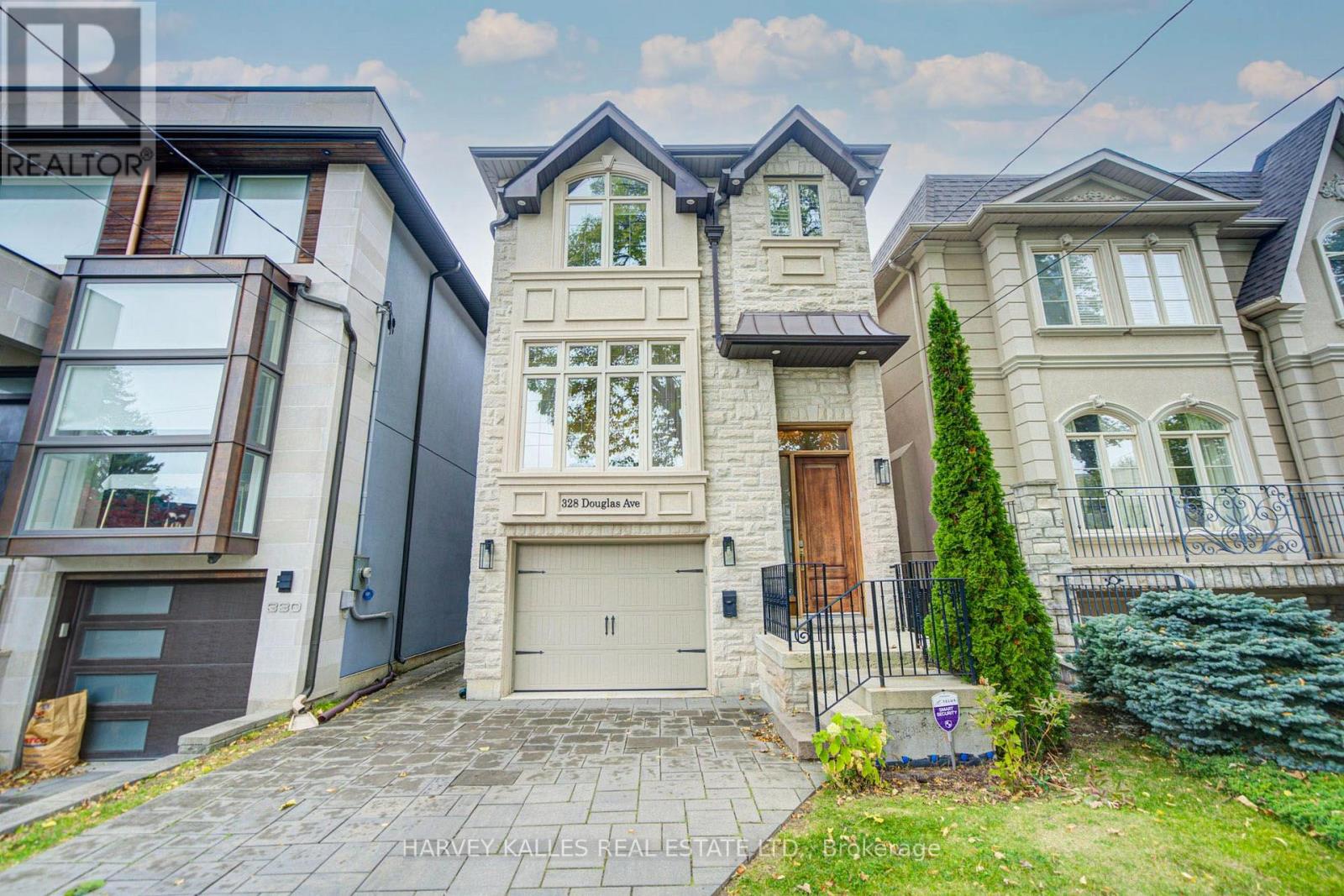 328 Douglas Avenue, Toronto, Ontario M5M 1H1 - Photo 2 - C14020896