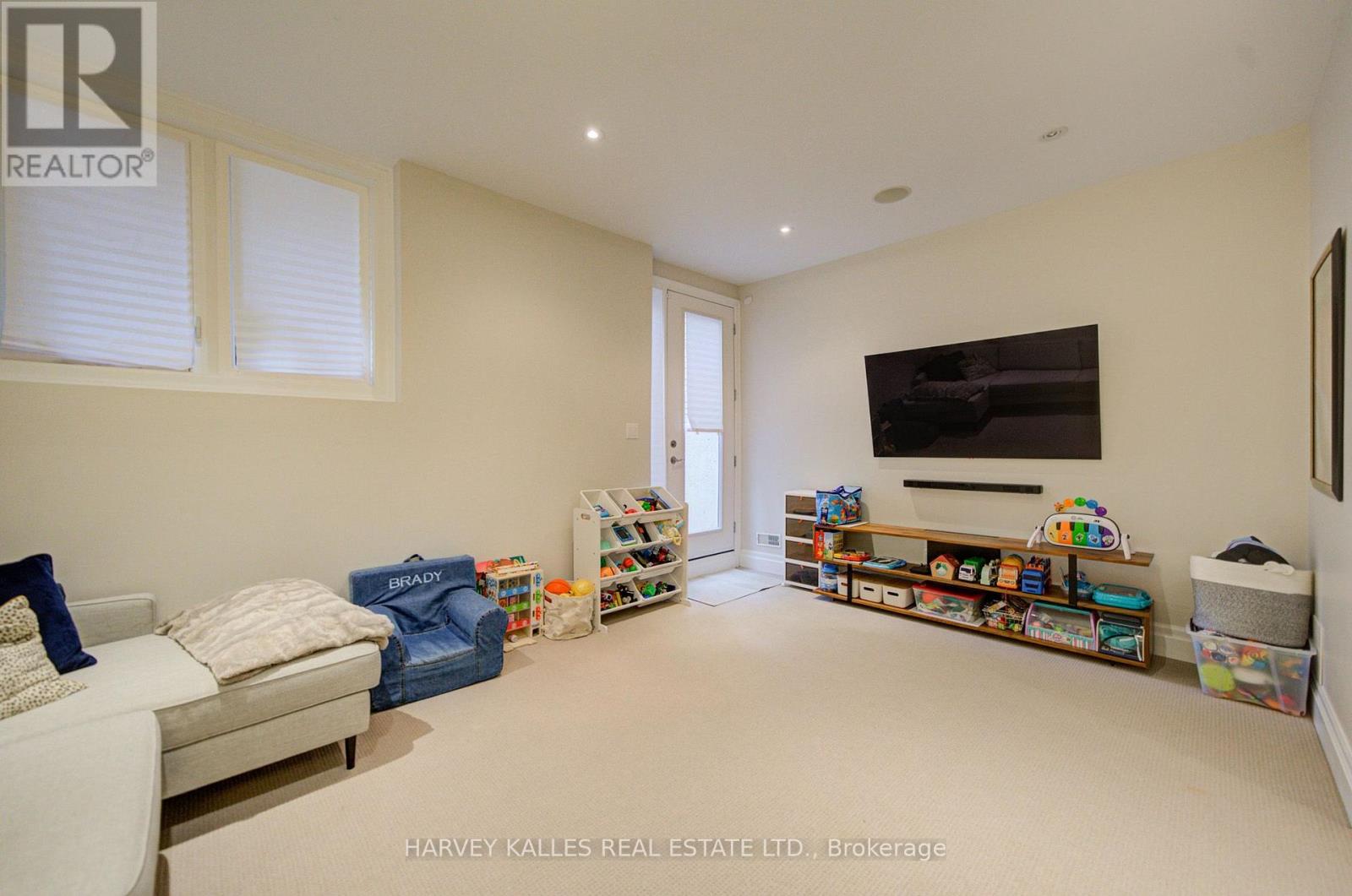 328 Douglas Avenue, Toronto, Ontario M5M 1H1 - Photo 37 - C14020896