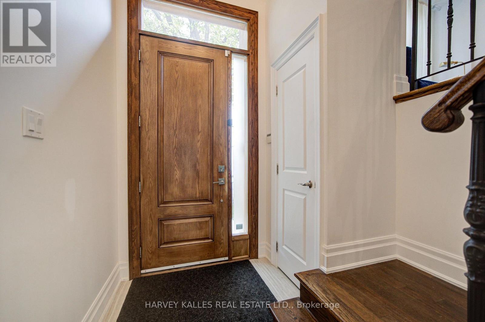 328 Douglas Avenue, Toronto, Ontario M5M 1H1 - Photo 4 - C14020896