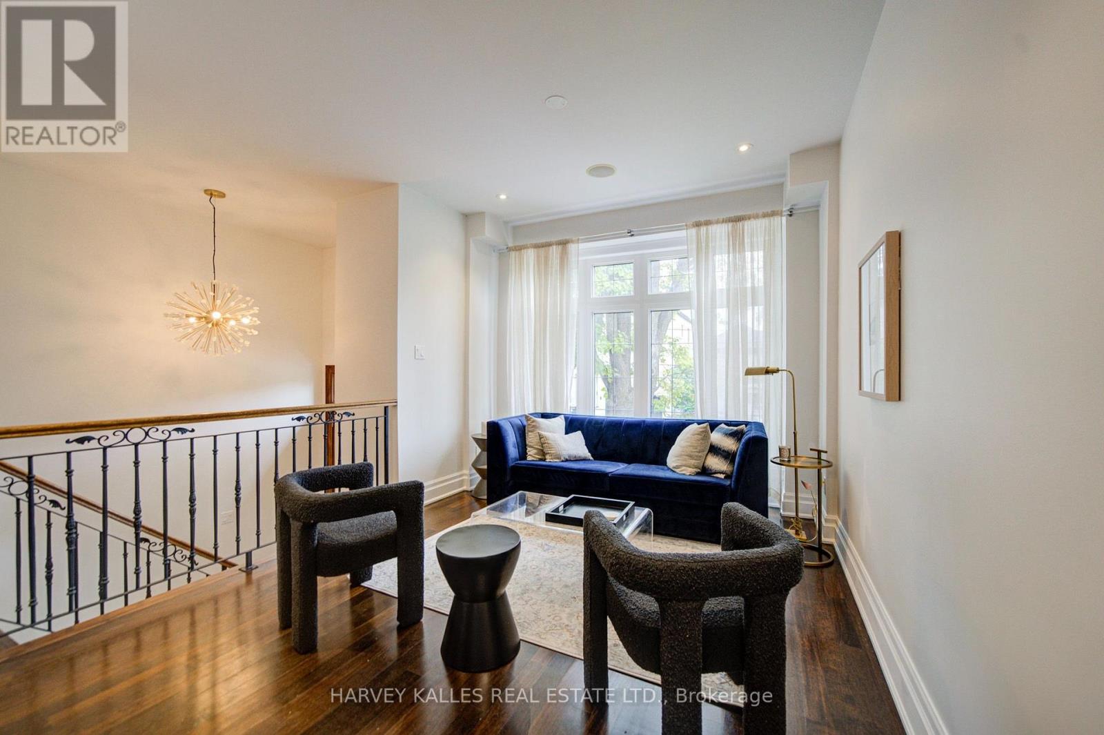 328 Douglas Avenue, Toronto, Ontario M5M 1H1 - Photo 7 - C14020896