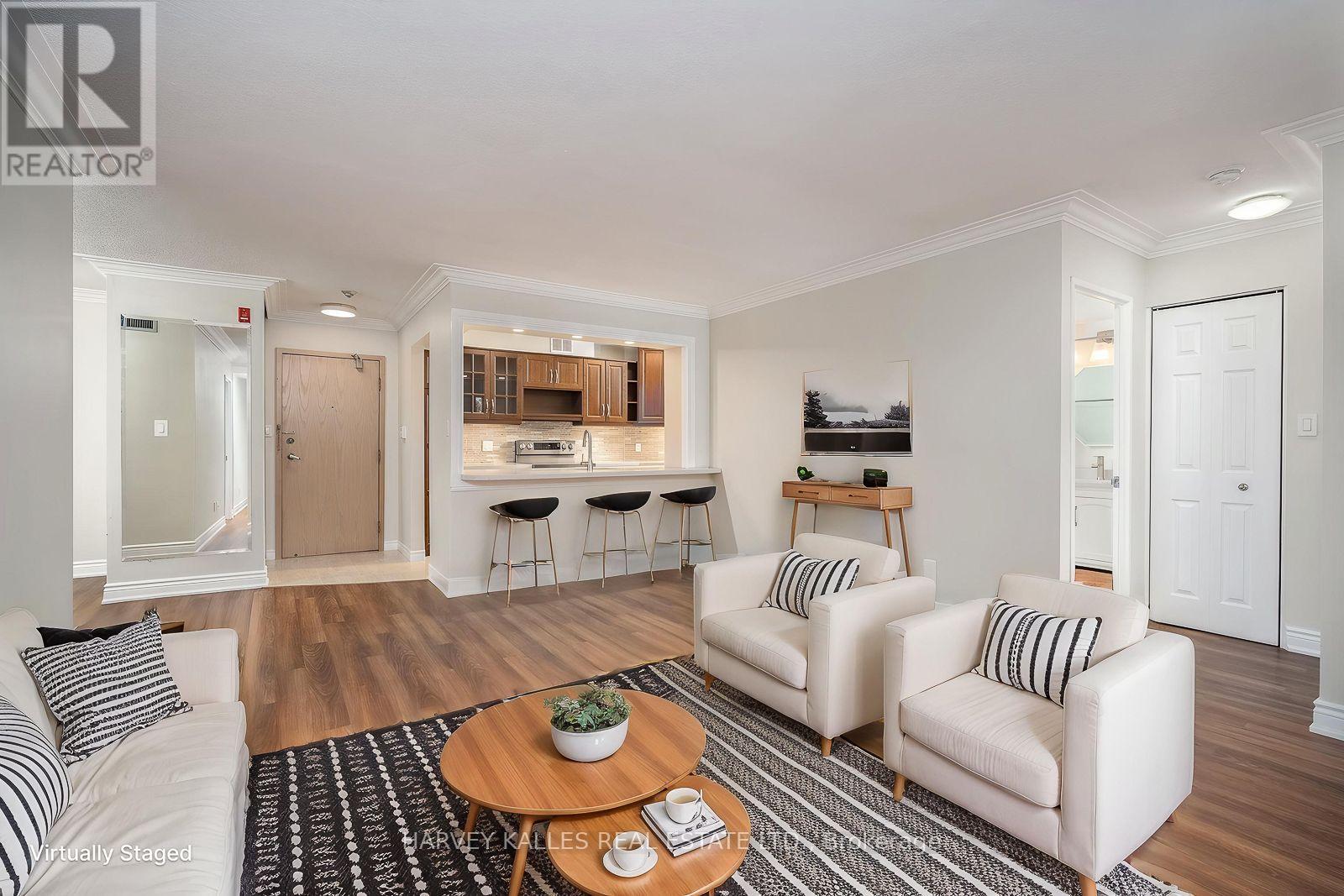 521 - 20 Southport Street, Toronto, Ontario M6S 4Y8 - Photo 5 - W14031370