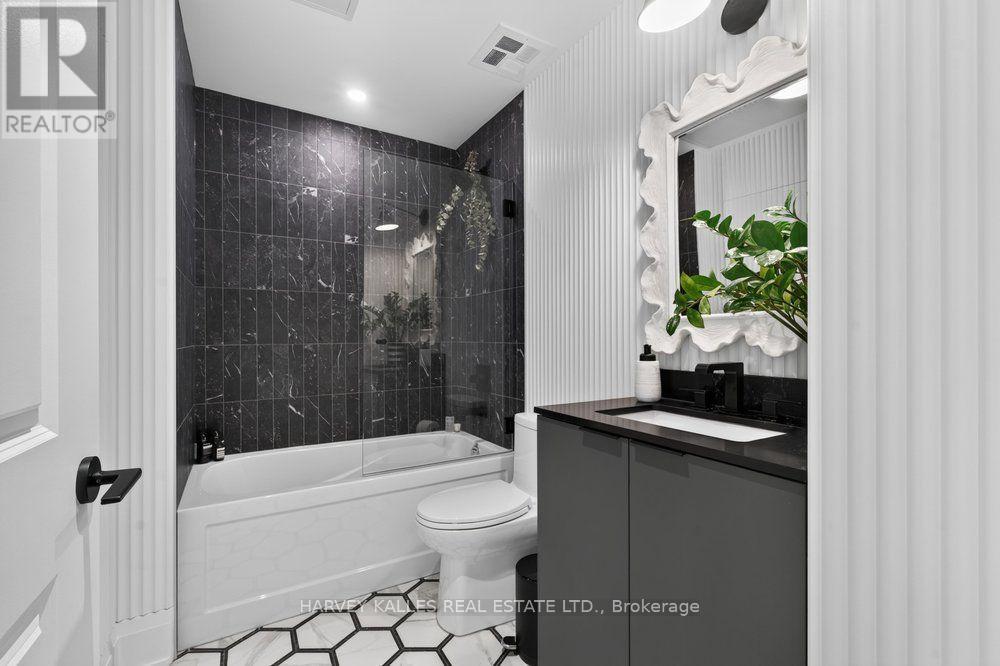 Lp03 - 123 Portland Street, Toronto, Ontario  M5V 0V9 - Photo 3 - C14032674