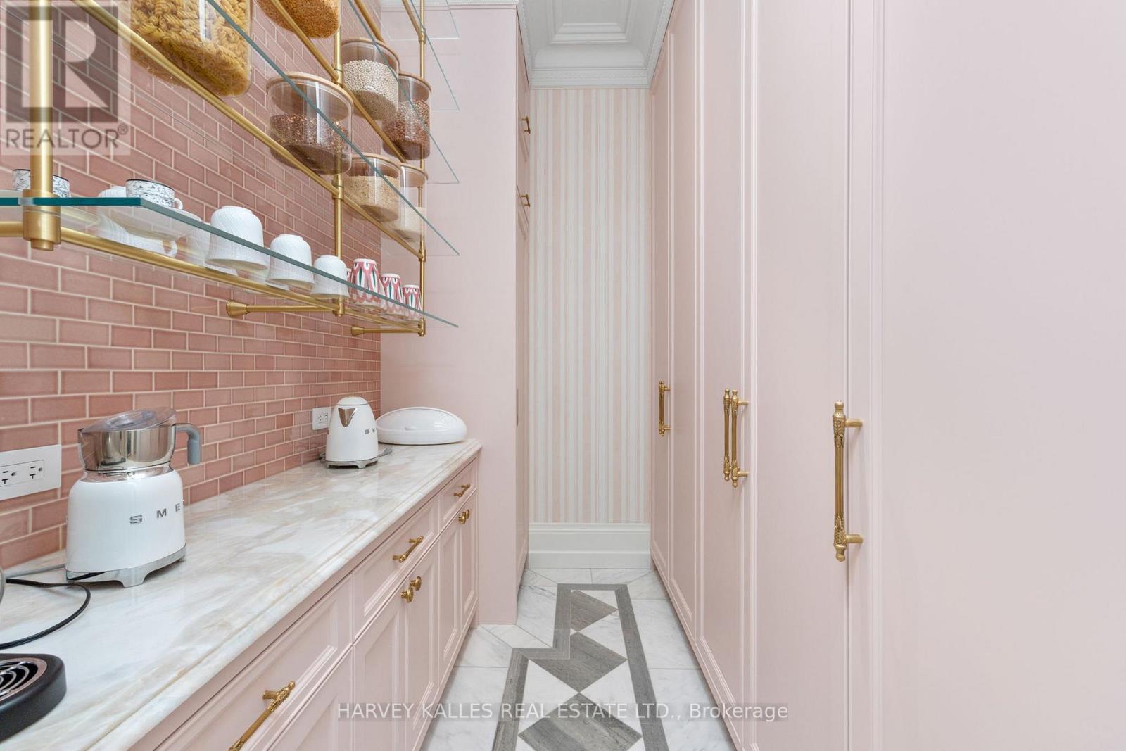 221 Forest Hill Road, Toronto, Ontario M5P 2N3 - Photo 14 - C14033514
