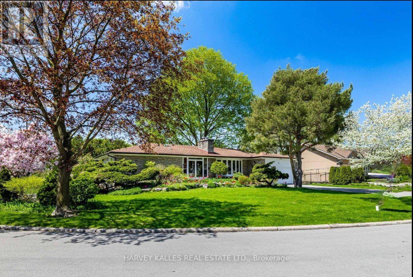 5 Parmbelle Crescent, Toronto, Ontario  M3A 3G5 - Photo 3 - C14033814