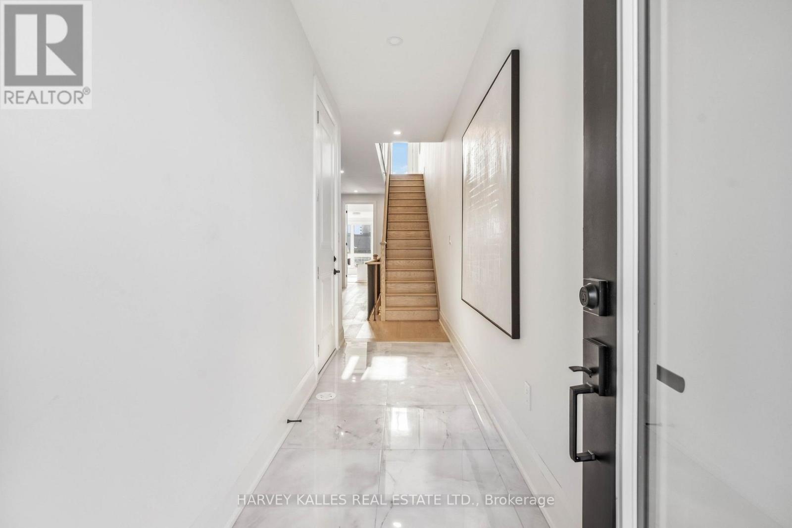 3 - 138 East Street, Oakville, Ontario  L6L 0H9 - Photo 2 - W14080856