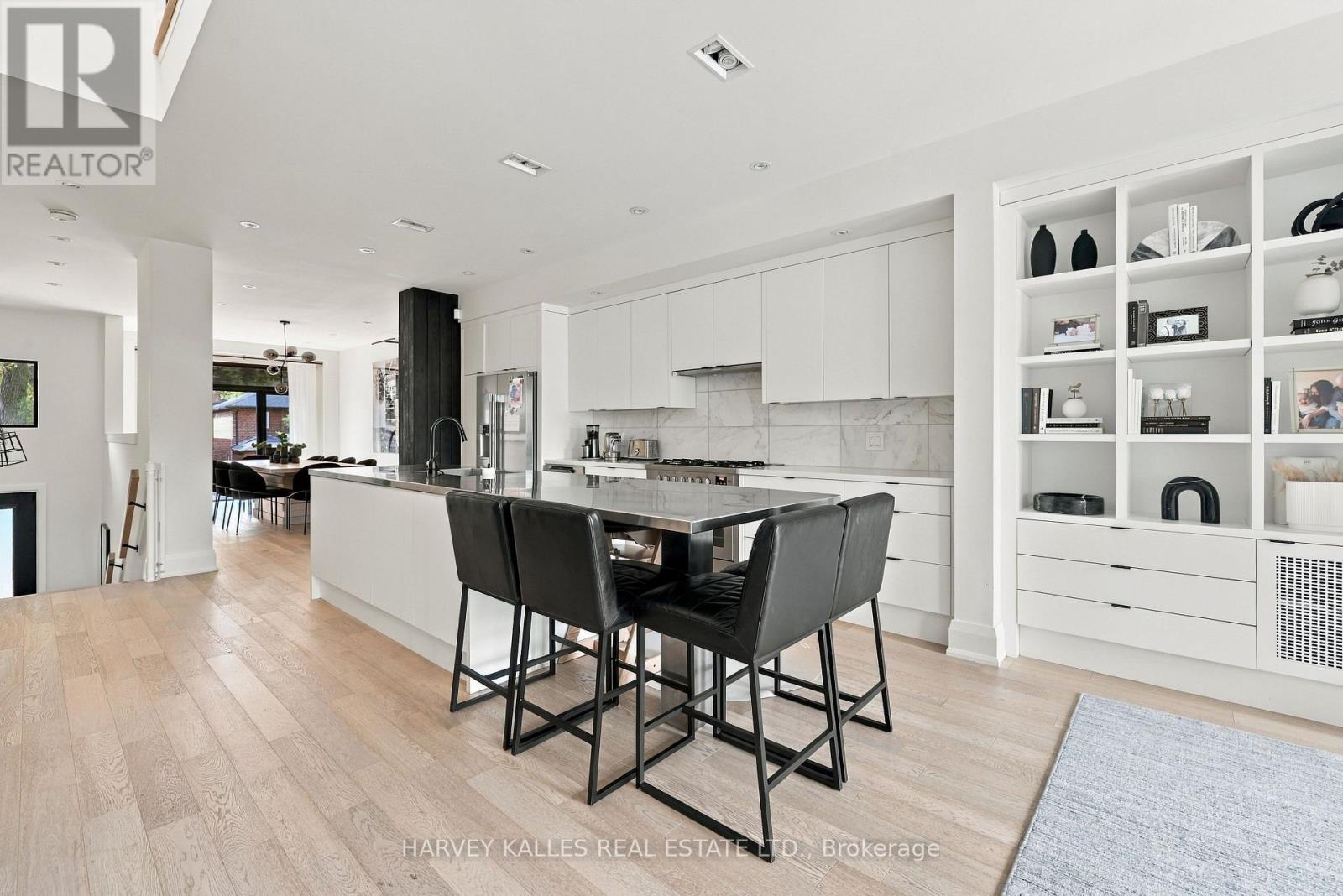 57 Roseneath Gardens, Toronto, Ontario M6C 3X5 - Photo 12 - C14094266
