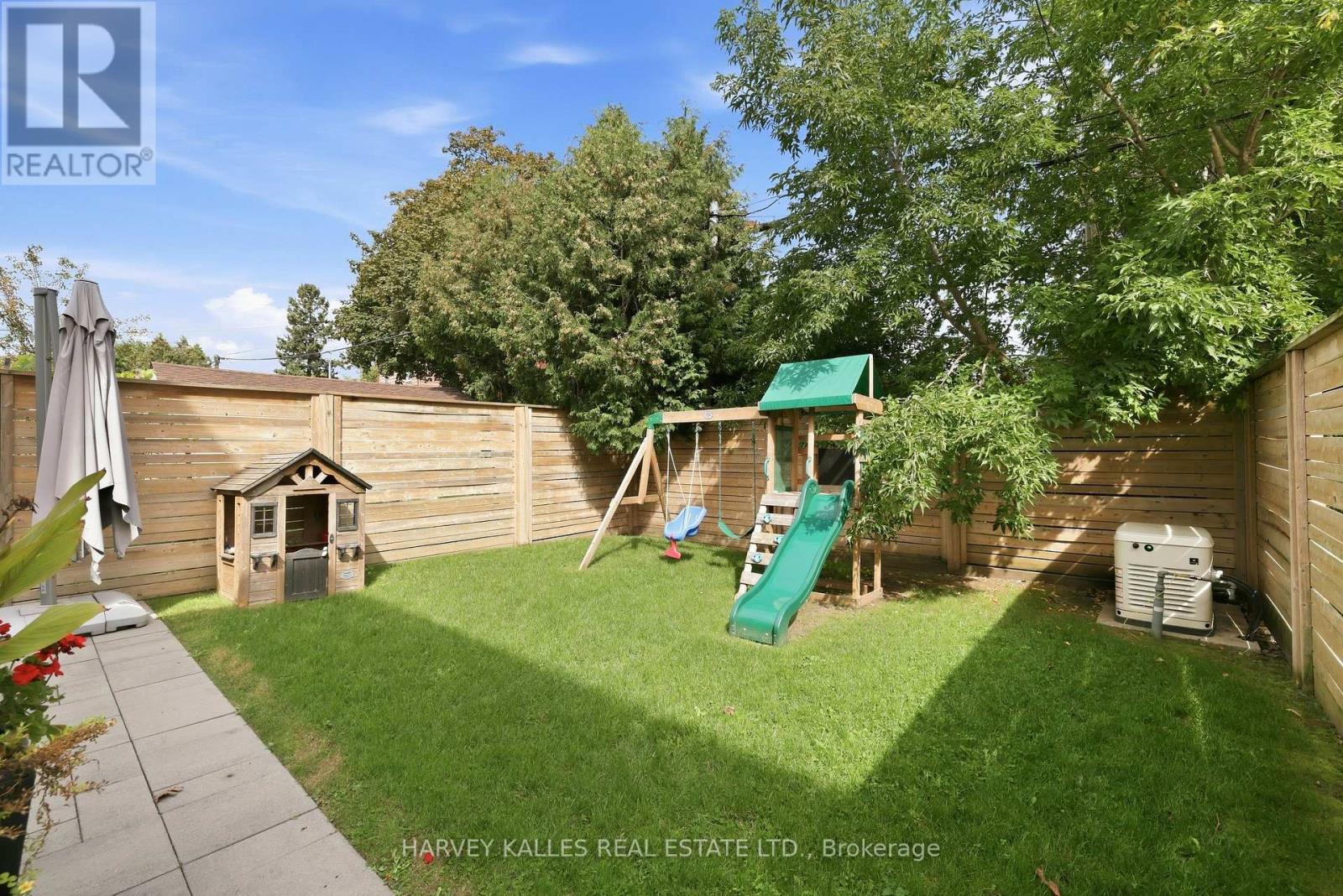 57 Roseneath Gardens, Toronto, Ontario M6C 3X5 - Photo 33 - C14094266