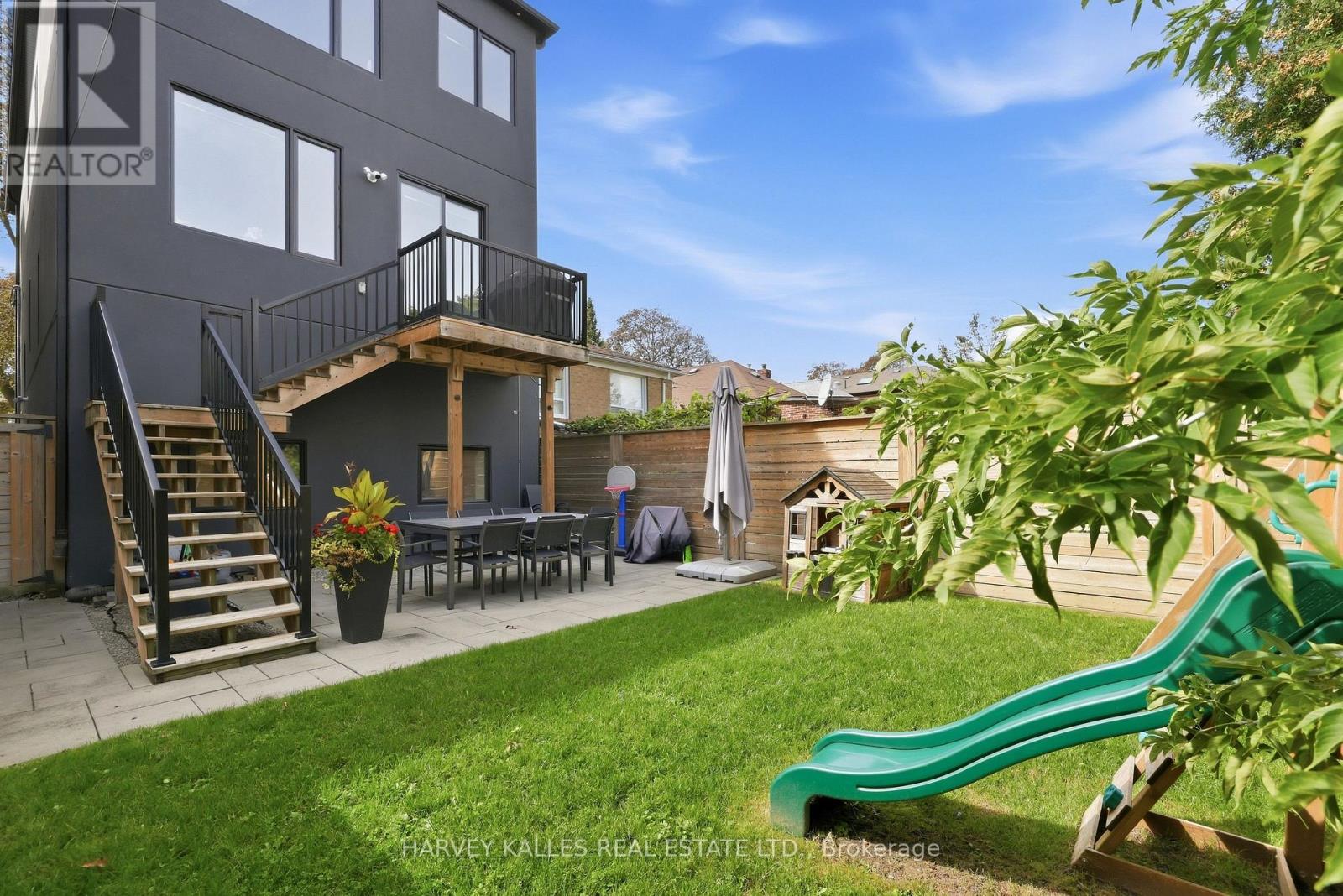 57 Roseneath Gardens, Toronto, Ontario M6C 3X5 - Photo 35 - C14094266