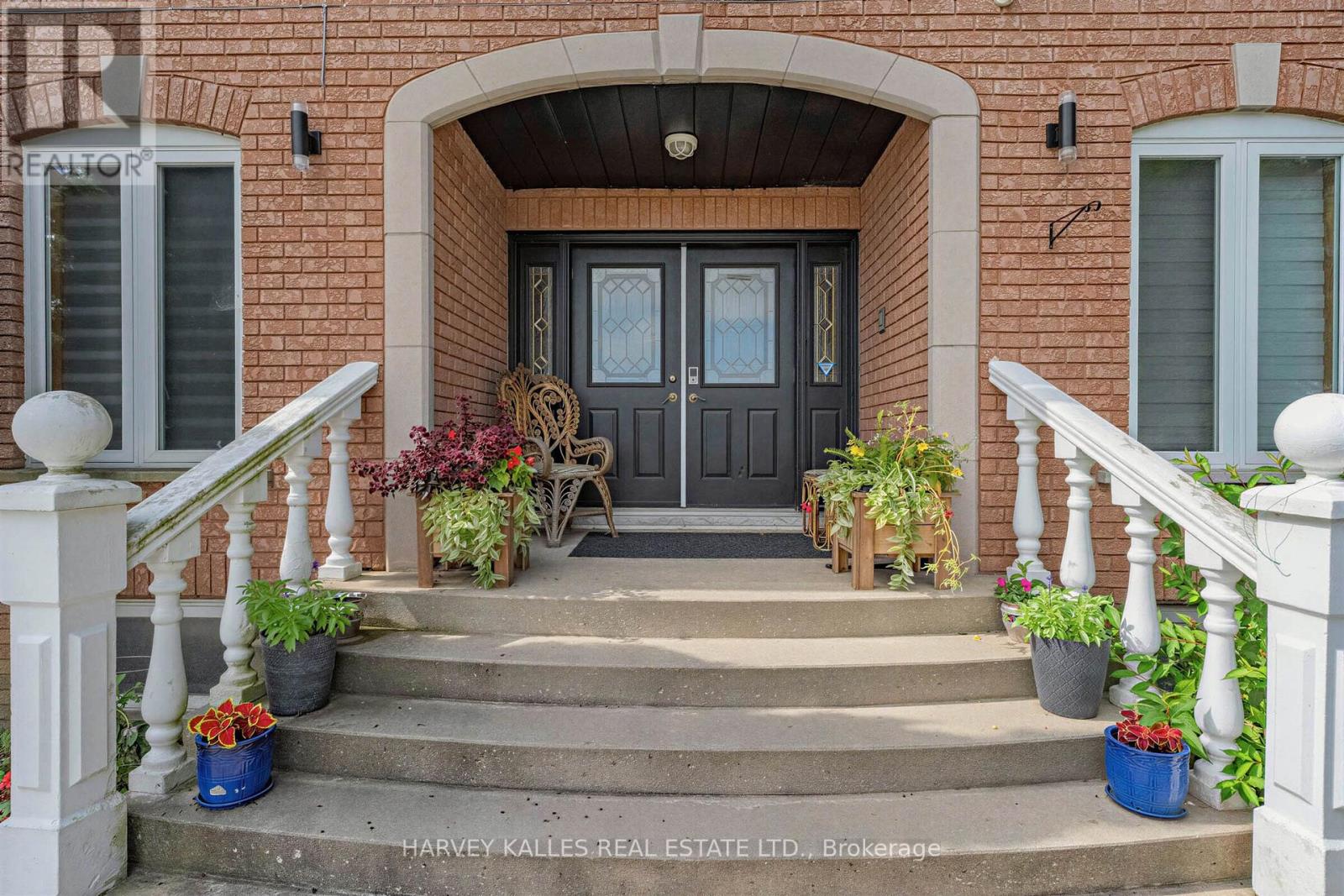 5640 Fifth Line, Milton, Ontario L9T 2X8 - Photo 4 - W13726586