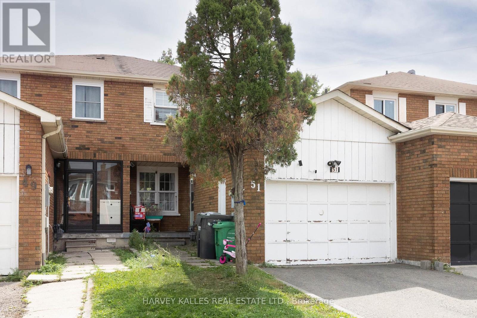 51 Tulip Drive, Brampton, Ontario L6Y 3W3 - Photo 1 - W13809162